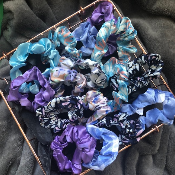 Scrunchies - Picture 2 of 4